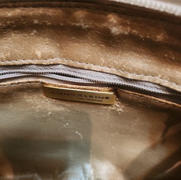 Elegant Cream Shoulder Bag - Picture 9 of 14